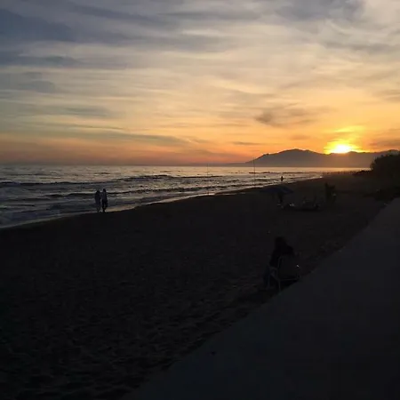 度假居 Modern Beach 马尔韦利亚